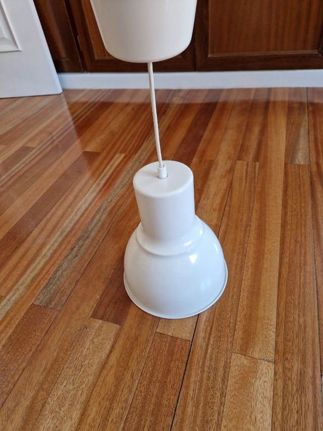 Lámpara de techo blanca