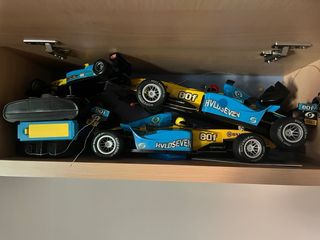 Coches teledirigidos varios