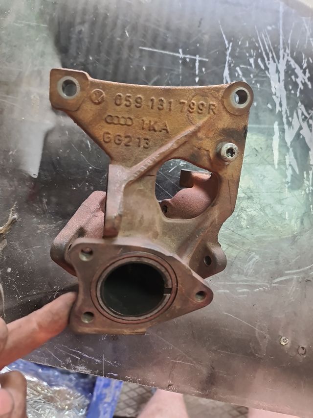 Colector de escape.audi