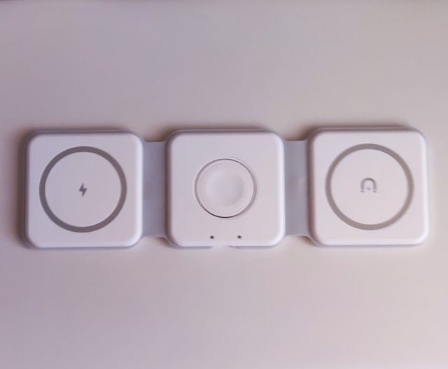 Caricabatterie per iPhone compatibile 3 in 1 da 15 W