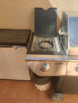 Barbacoa a gas con todos los accesorios 