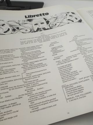 Lote Vinilos Opera con libretos.