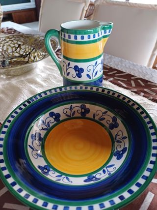 Centro tavolo con caraffa 