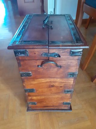 Botellero.Caja de madera