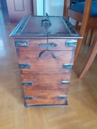Botellero.Caja de madera
