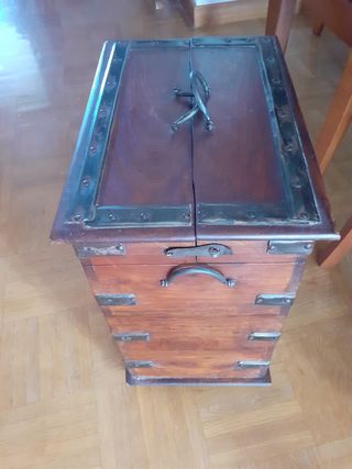 Botellero.Caja de madera
