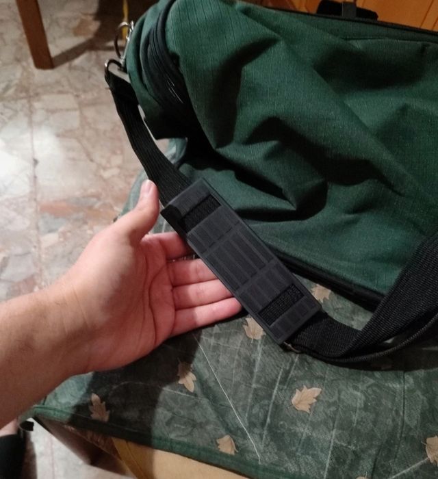 Valigia Benetton con tracolla