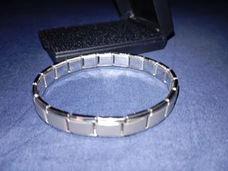 Pulseras de acero inoxidable sin estrenar 
