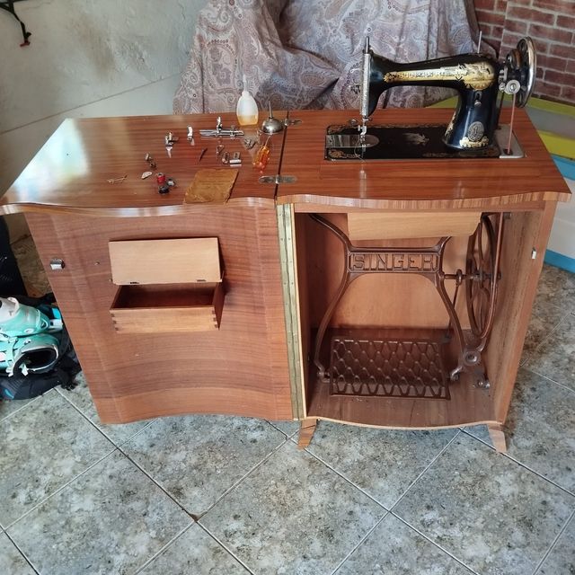 Maquina de coser Singer de 1920