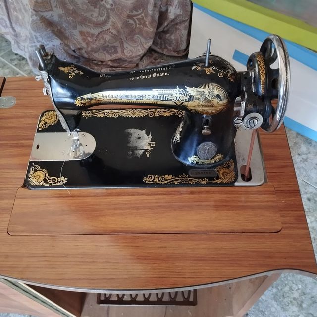 Maquina de coser Singer de 1920