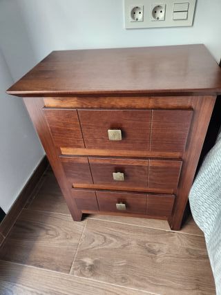 Cabecero mesita y mueble cajones madera