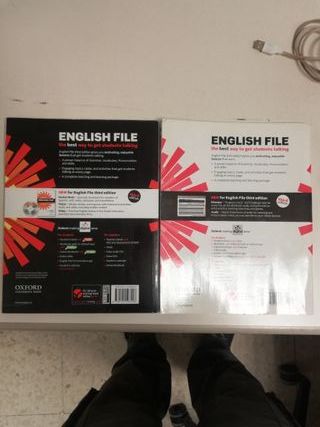 2 books - English File OXFORD