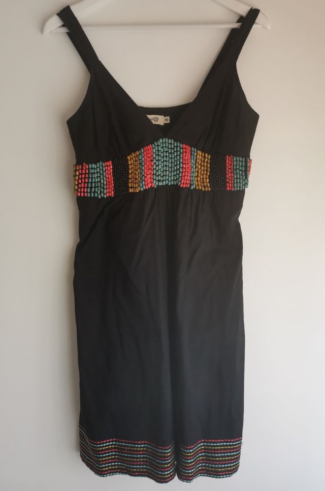 Vestido negro tirantes Fórmula Joven