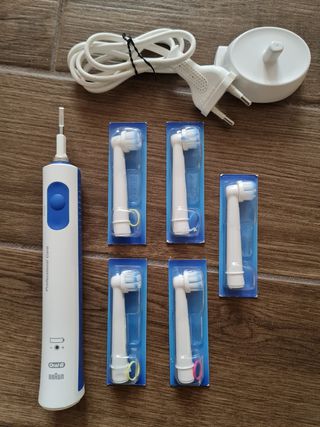 Spazzolino Oral-B e testine di ricambio