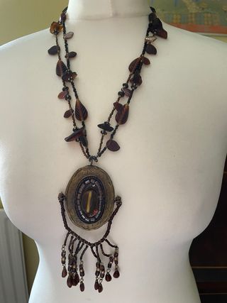 Collar chapa metal con abalorios