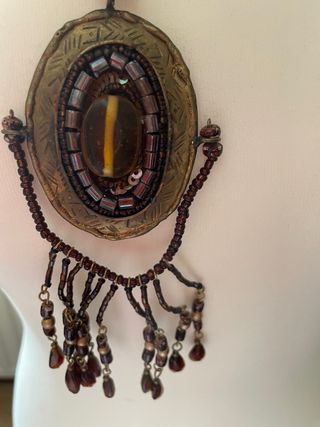 Collar chapa metal con abalorios