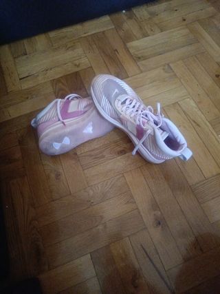 Zapatillas baloncesto Nike rosas