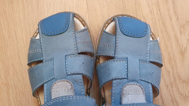 SANDALIAS NIÑO TALLA 26