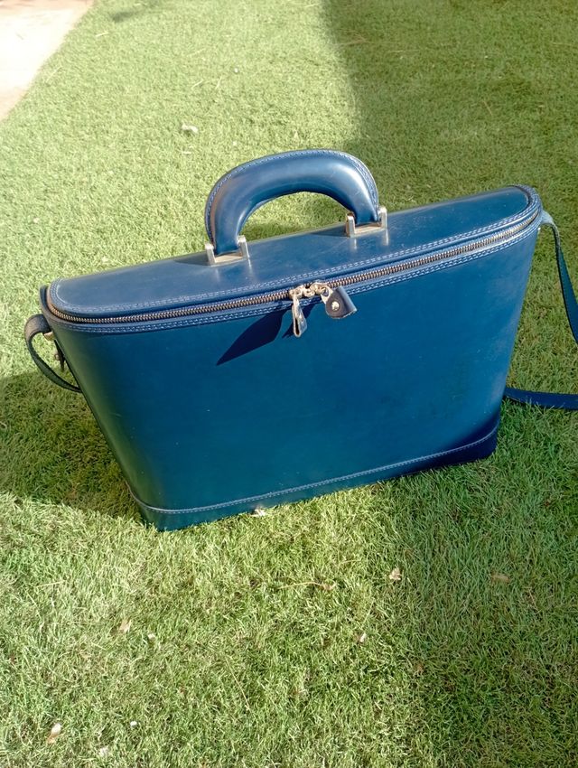 Maletin de piel azul