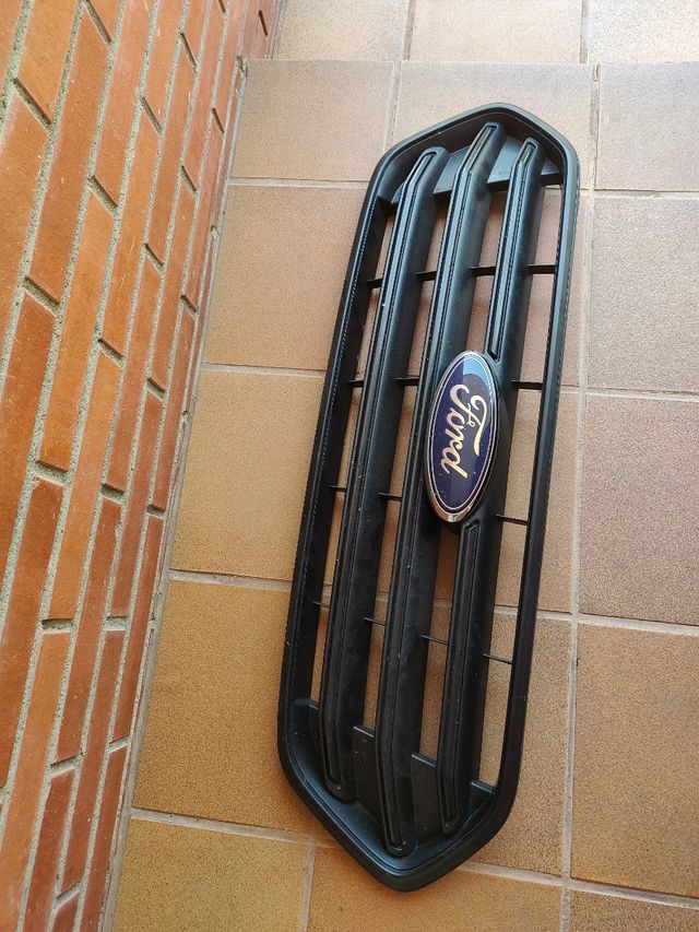 Parrilla ford transit custom