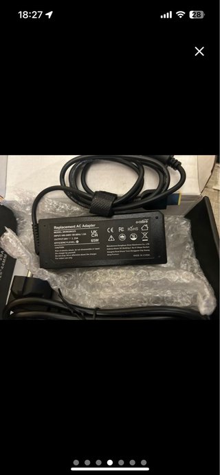 Adaptador corriente alterna SK90200325. LENOVO