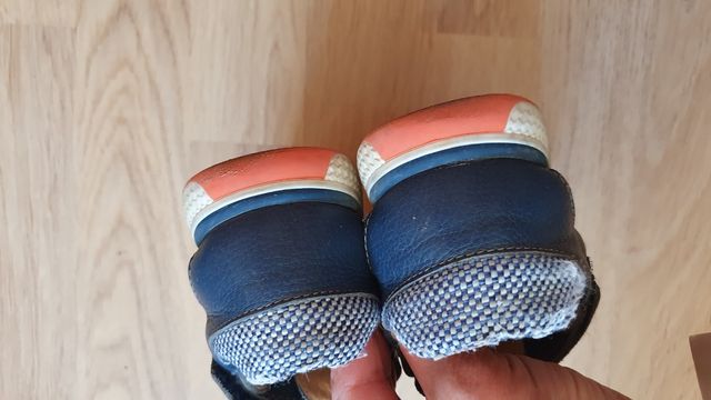 SANDALIAS NIÑO TALLA 28