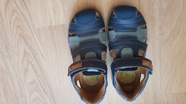 SANDALIAS NIÑO TALLA 28
