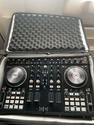 Traktor S4 MK2