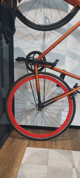 Llanta trasera fixie Roja-Naranja 28 pulgadas
