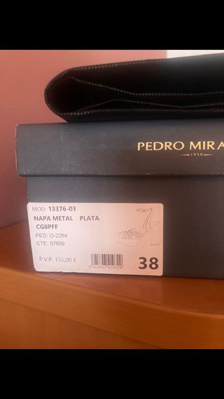 Sandalias plateadas pedro miralles 38.