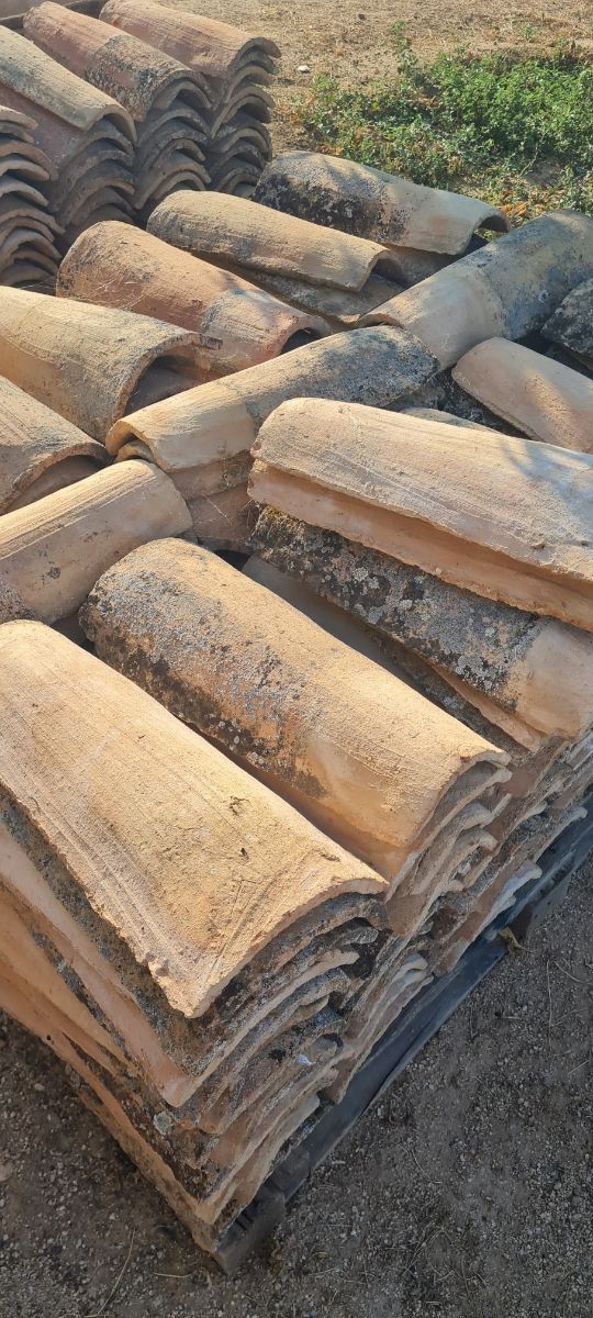 Tejas árabes curvas