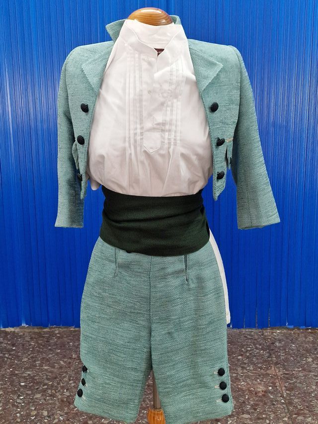 Traje torrenti niño