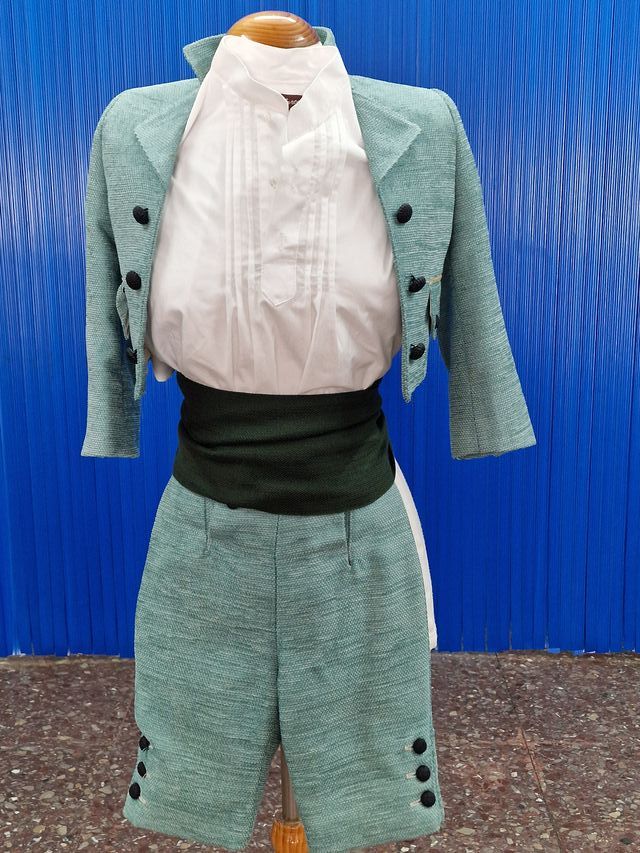 Traje torrenti niño