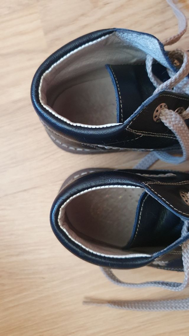 BOTAS NIÑO TALLA 22