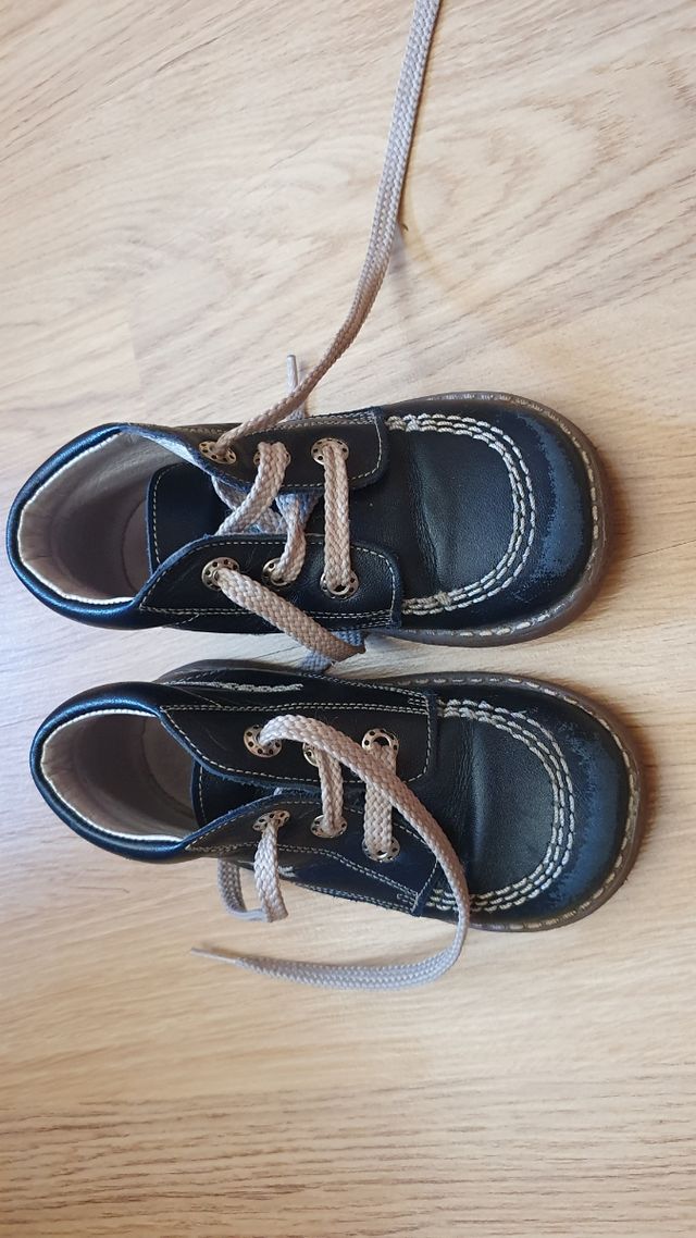 BOTAS NIÑO TALLA 22