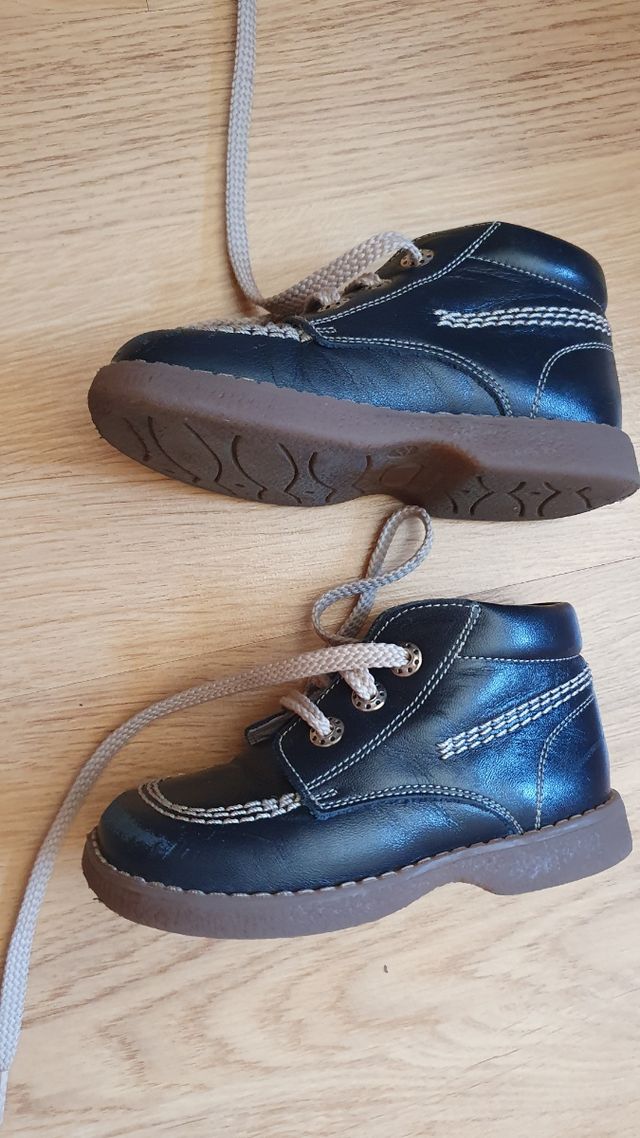 BOTAS NIÑO TALLA 22