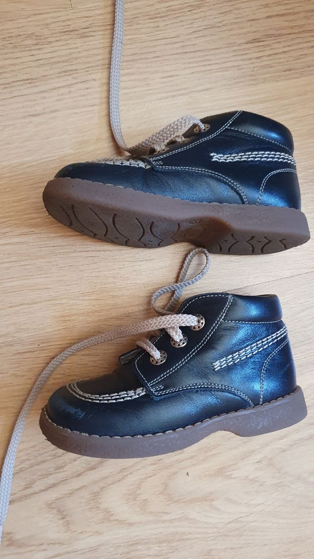 BOTAS NIÑO TALLA 22