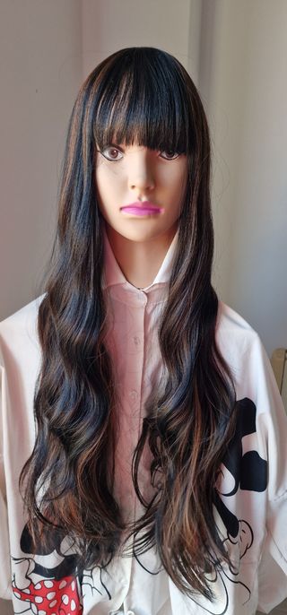Peluca negra extra larga con mechas 