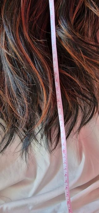 Peluca negra extra larga con mechas 