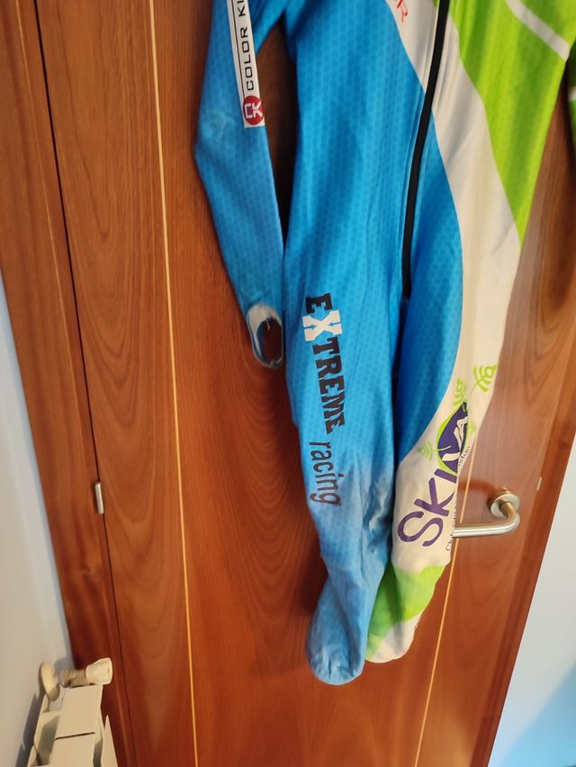 Mono de esqui de competicion junior talla XS-S