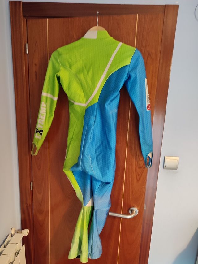 Mono de esqui de competicion junior talla XS-S