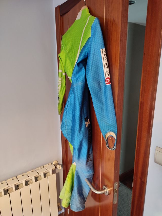 Mono de esqui de competicion junior talla XS-S