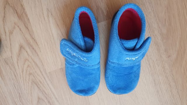 BOTA CASA PARA NIÑOS TALLA 26