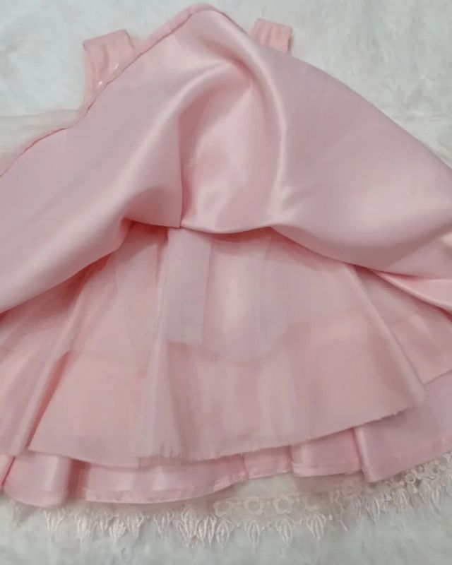 Vestido precioso de tul para ceremonia