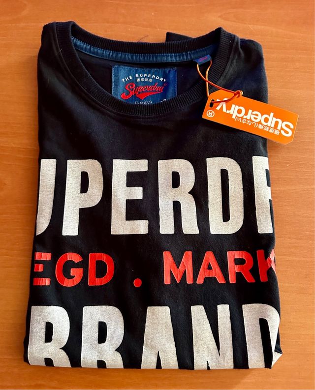 Camiseta SUPERDRY A ESTRENAR talla S