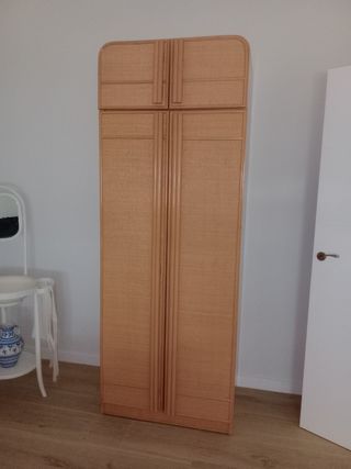 Amario con maletero, somier, cabecero  y mesita.