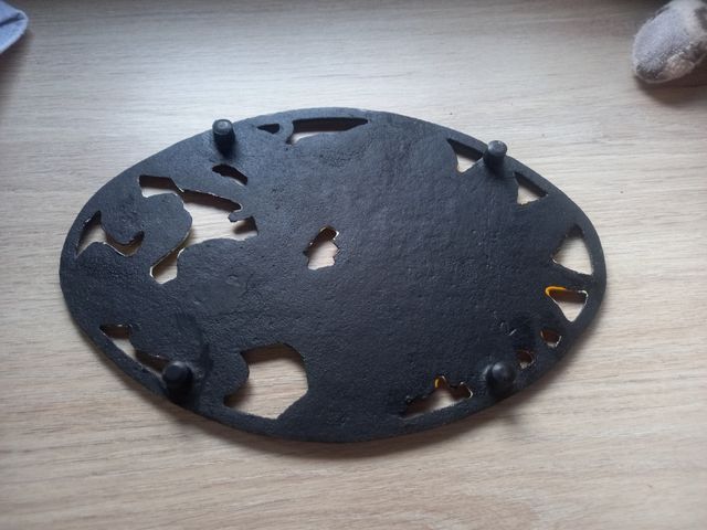 Porta rollos, perchas y apartador todo de forja