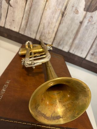 Trompeta Bach Stradivarius 37 ligera 