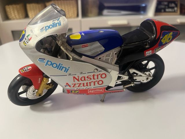 Moto Valentino Rossi Aprilia 125