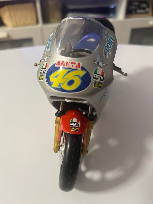 Moto Valentino Rossi Aprilia 125